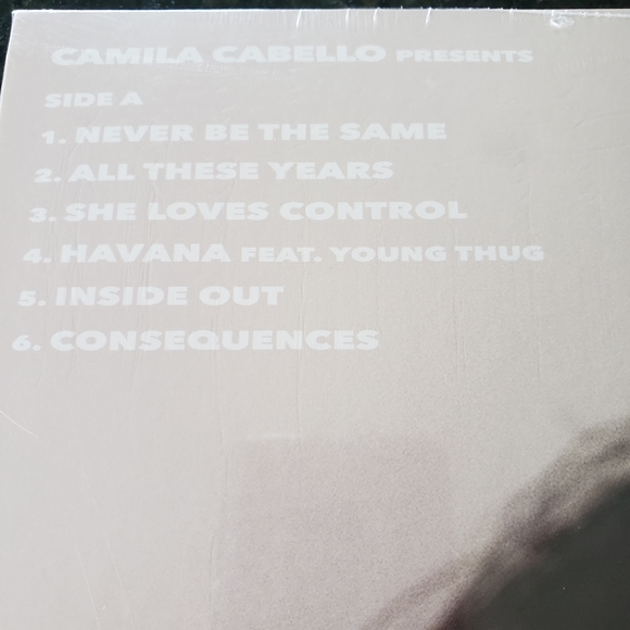 VINYL RECORD debut album by Camila including the famous hit Havana. NEW+Sealed. - Picture 5 of 6